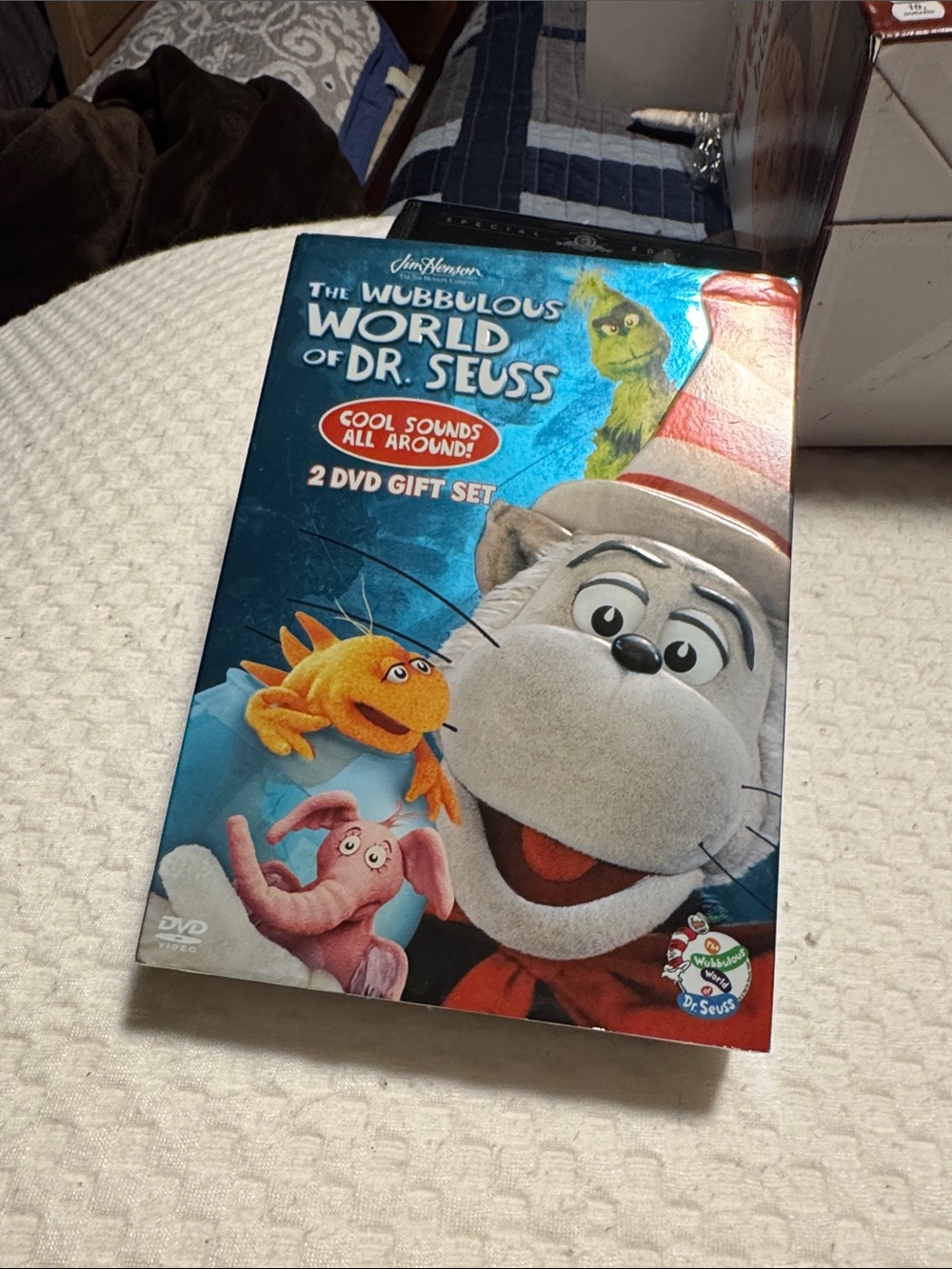 DR.SEUSS 2 DVD GIFT SET NEW